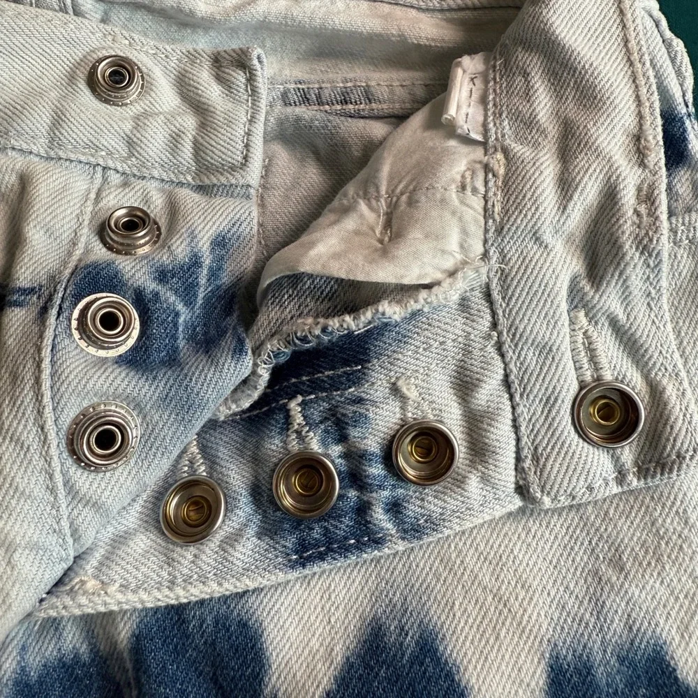 Girls Old Navy Tie Dye Denim Skirt Renata Button Front Raw Hem Blue White Size 8
